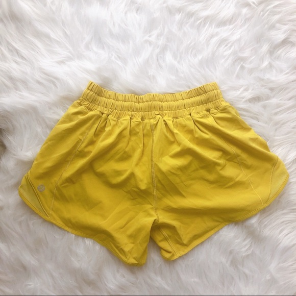 NWOT Lululemon Hotty Hot Short II *Long 4"-
Soleil - Picture 7 of 10